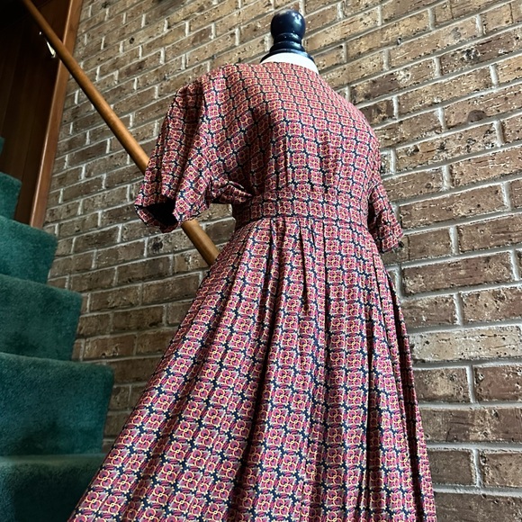 VTG 80s 90s Abstract Sophisticated Look Short Sleeve Shirt & Pleated Skirt Set - Picture 1 of 9